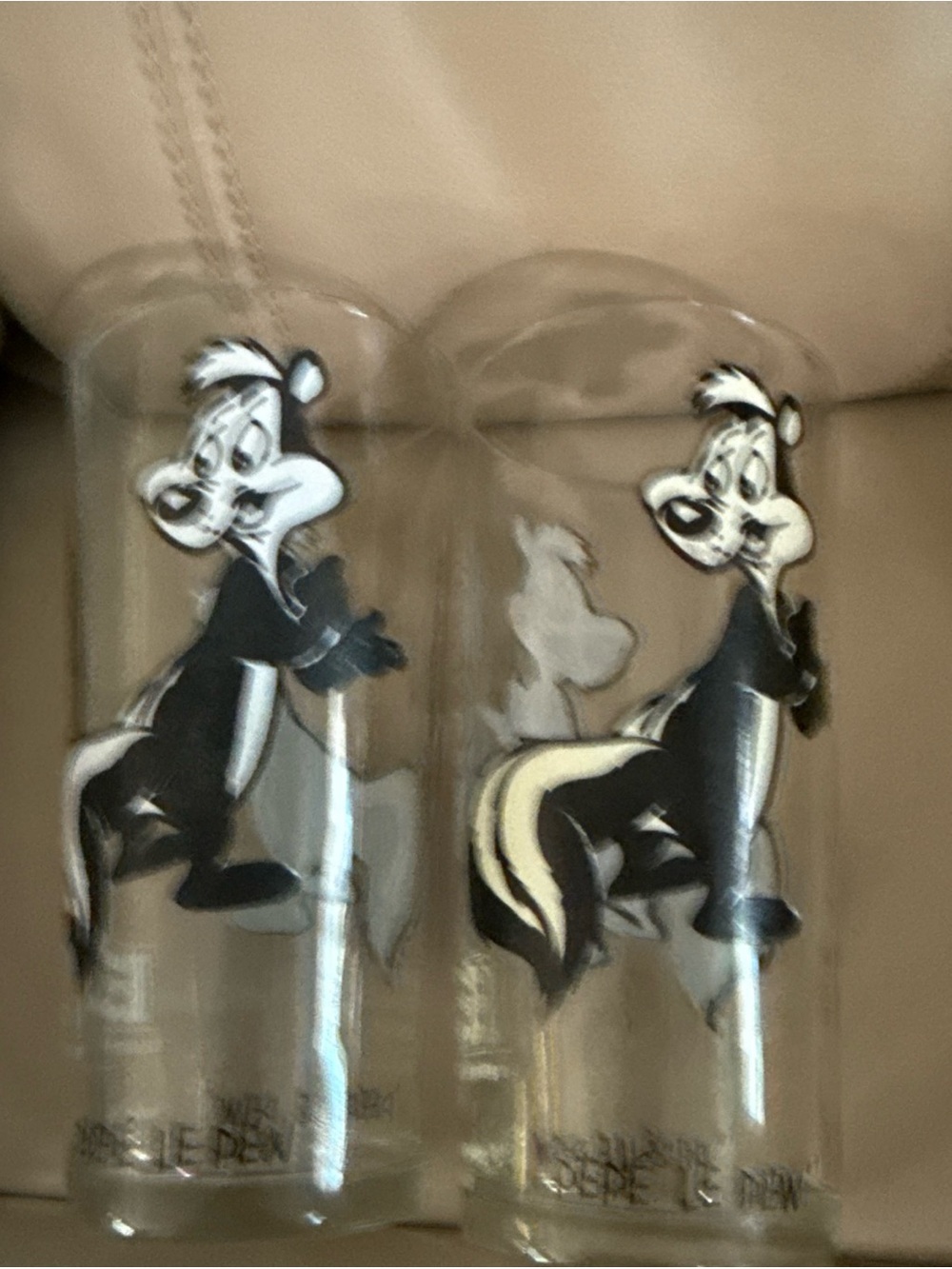 Pepe Le Pew Cartoon Glasses - Black & White Set of 2 Pepsi 1973 glasses - Picture 3 of 6
